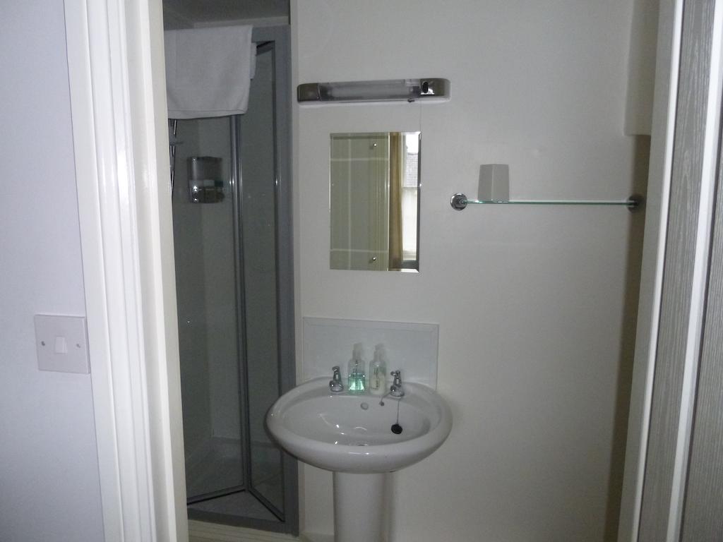 קזיק Damson Lodge חדר תמונה