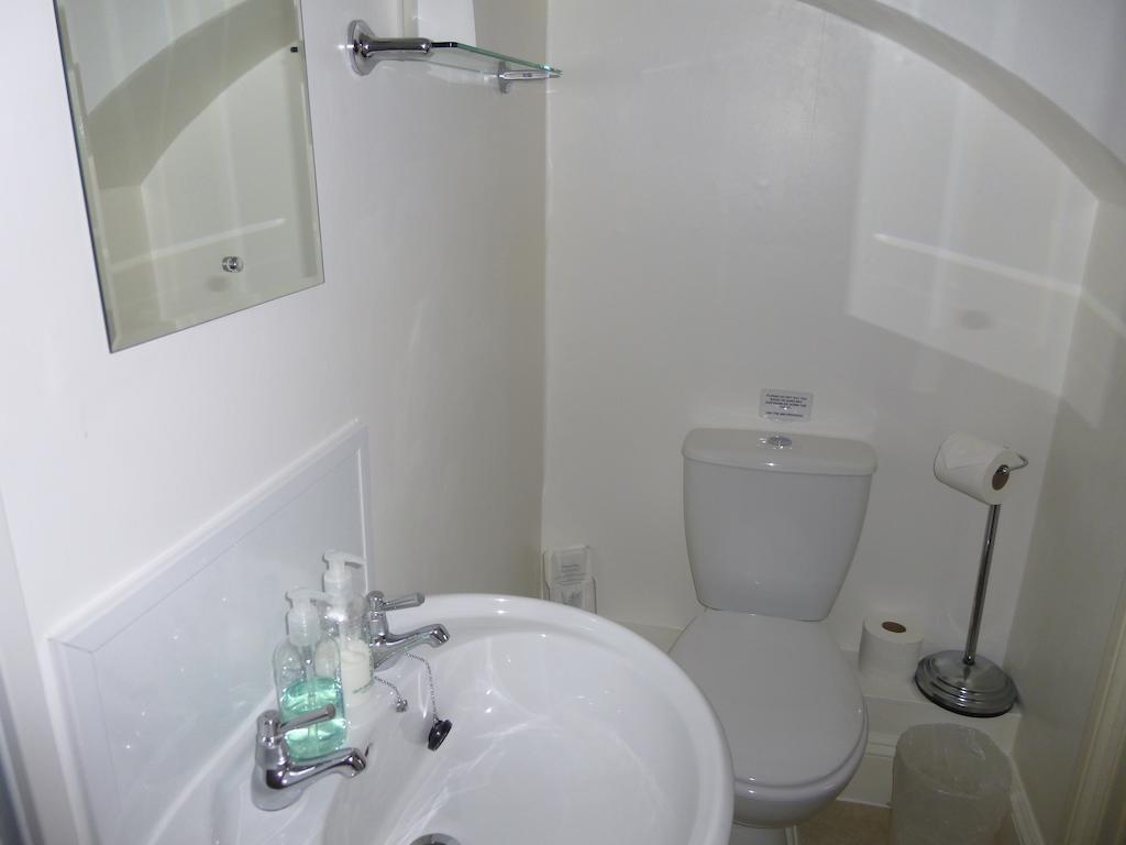 קזיק Damson Lodge חדר תמונה
